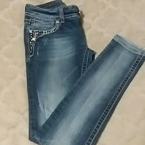 Miss Me Washed blue jeans